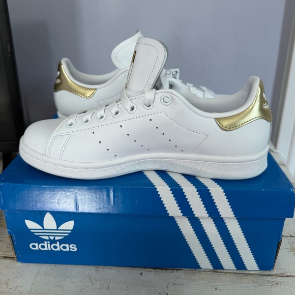 NWT Adidas Stan Smith White with Gold Heel Sneakers Size 6.5 - Picture 7 of 16